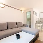 Appartement House Mitic