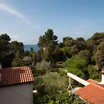 Appartement House Mitic *
