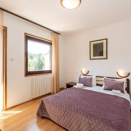 House Mitic Апартаменты