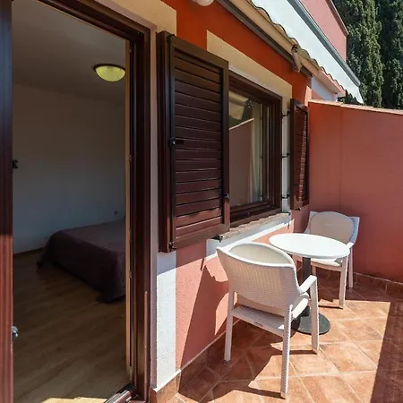 House Mitic Apartament