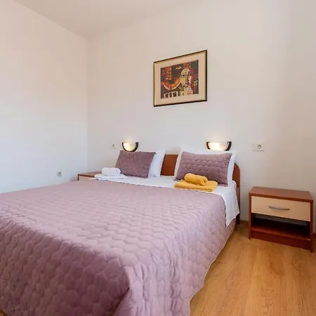 House Mitic Apartman