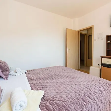 Apartment House Mitic