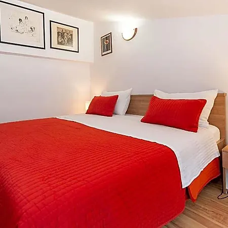 Apartment House Mitic *
