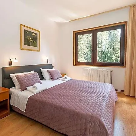 Apartment House Mitic *
