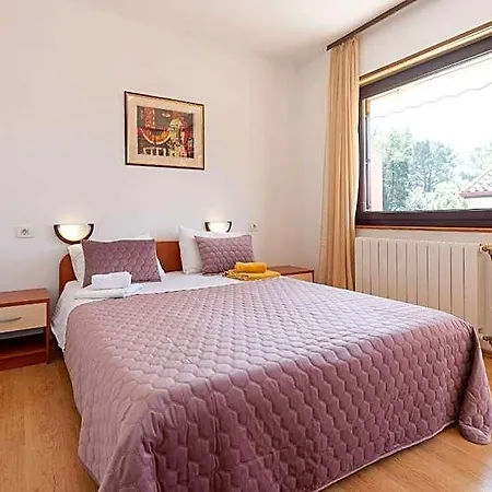 Apartment House Mitic