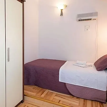House Mitic Apartmán *
