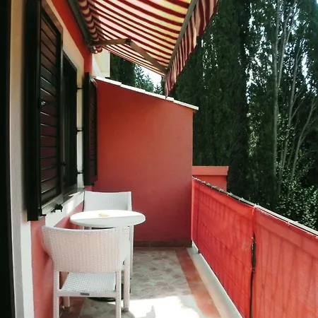 House Mitic Apartman