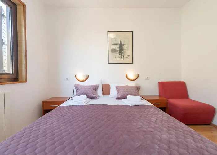 House Mitic Lägenhet